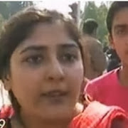 Traffic Warden makes a challan and fireout from his job