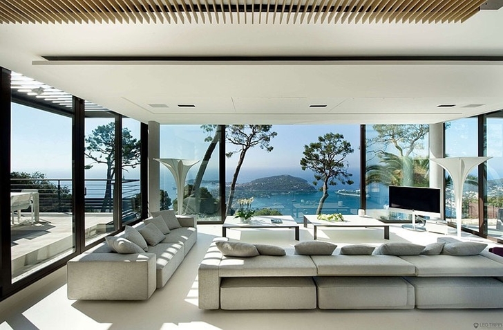 Living room of Modern Bayview Villa In French Riviera