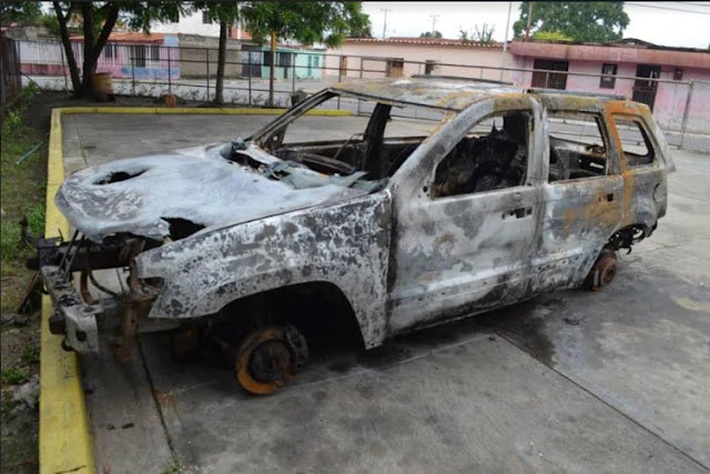 Quemaron vivos a un comerciante y a una mujer dentro de su vehículo en Yaracuy