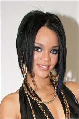 Rihanna Sexy Singer Hair Style Pictures