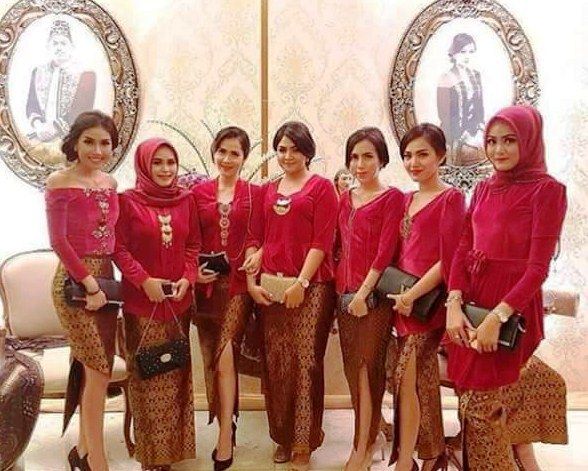 ッ 12+ model baju batik seragam pesta pernikahan modern 