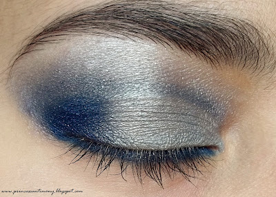 Grey and Blue eyeshadow