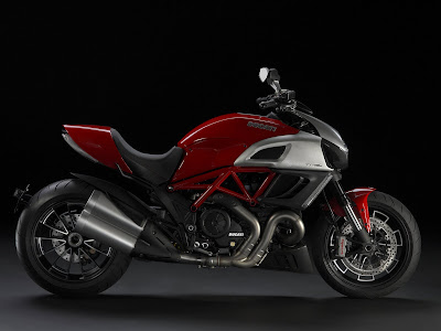 2011 Ducati Diavel Official Pictures