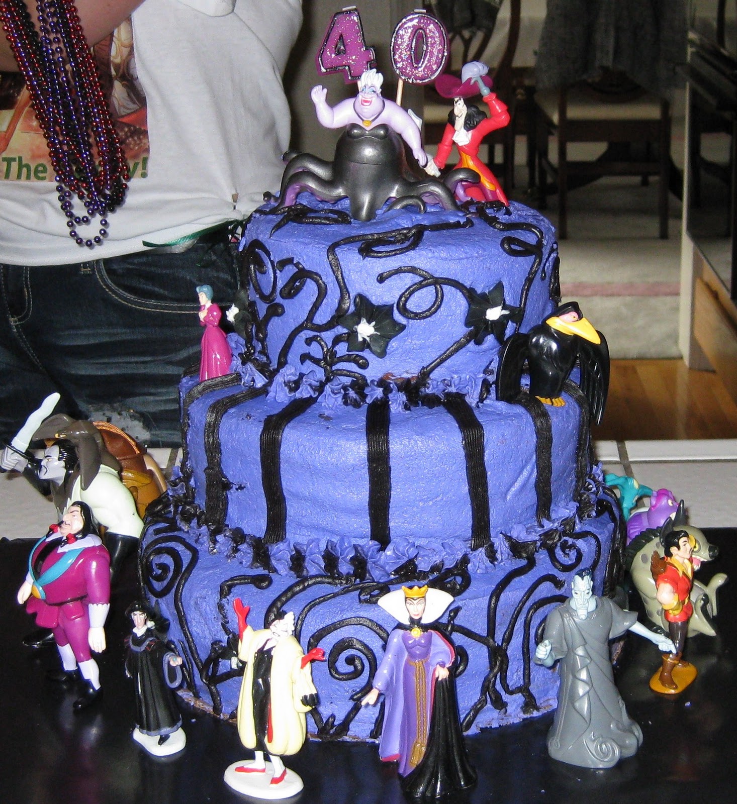 Adventures in Cupcaking: Disney Villains Cake.
