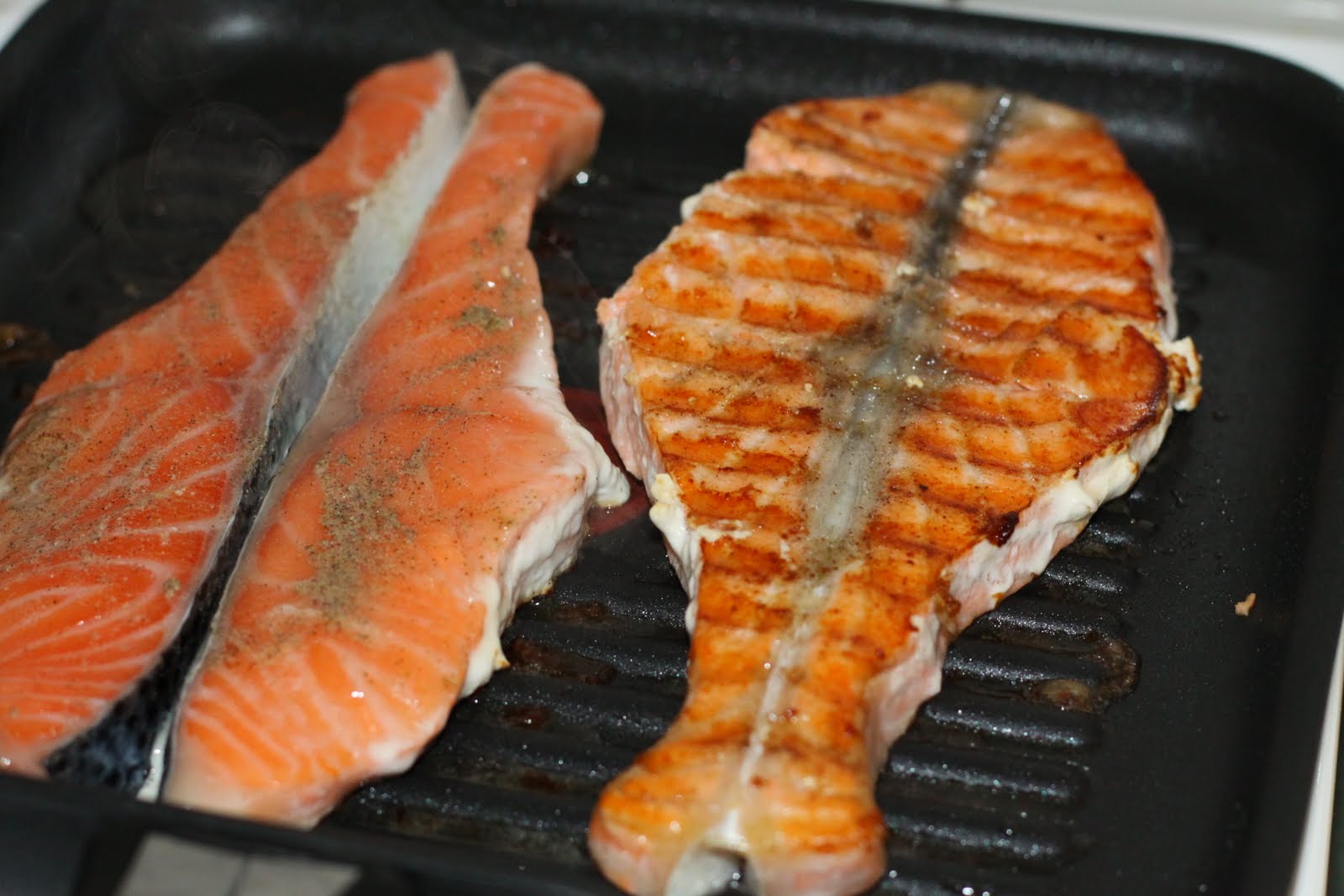 MY COOK BOOK: Grilled Salmon With Mushroom