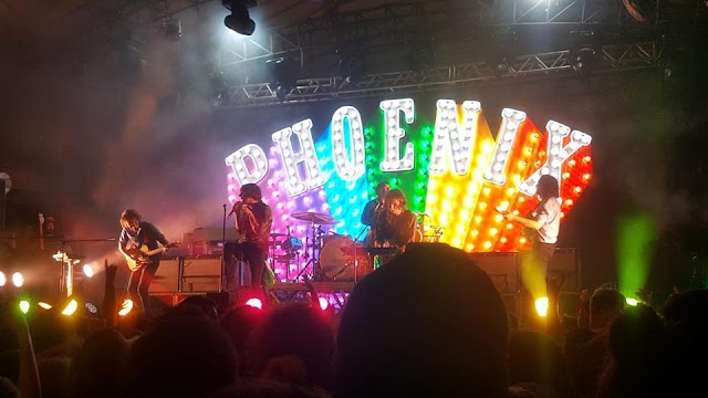 Phoenix faz show épico e extasiante  no Circo Voador