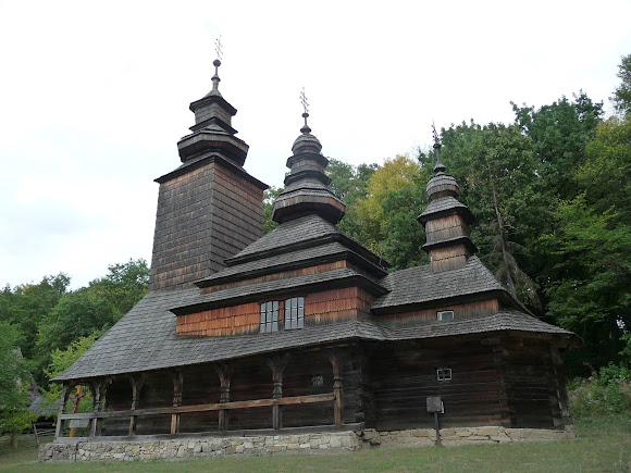 Пирогов. Музей народной архитектуры и быта. Церковь Покрова Пр. Богородицы. 1792 г.