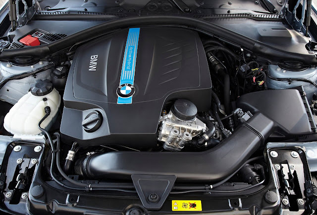 2013_BMW-3_Active-Hybrid_Engine