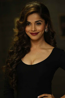 Aparnaa Bajpai Gallery, Aparnaa Bajpai 