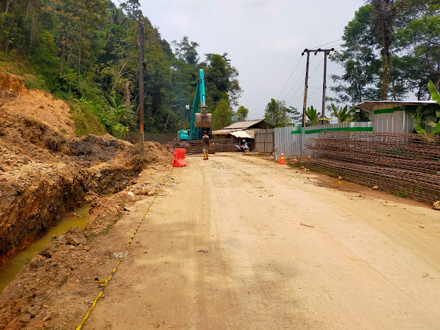 Telan Anggaran Pantastis Perbaikan Jalan Provinsi Antara Cipanas-Citorek Harus Diawasi