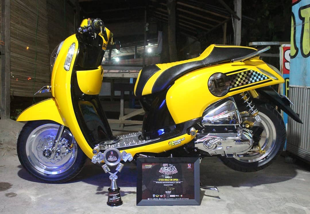 58 Foto Modifikasi Motor Scoopy Ring 12 Lebih Ciamik