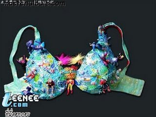 Strange Bras @ strange world