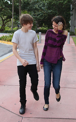 Justin Bieber and Selena Gomez out for a stroll in Miami Beach
