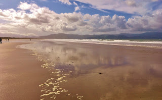 Sandy beach of Inch Strand near Dingle on Dingle Peninsula, County Kerry, Ireland