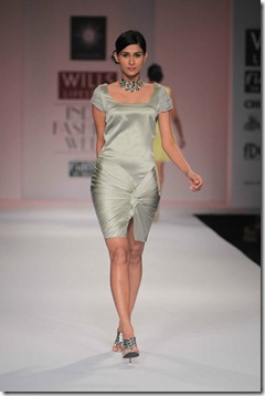 WIFW SS 2011by Gayatri Khanna (7)