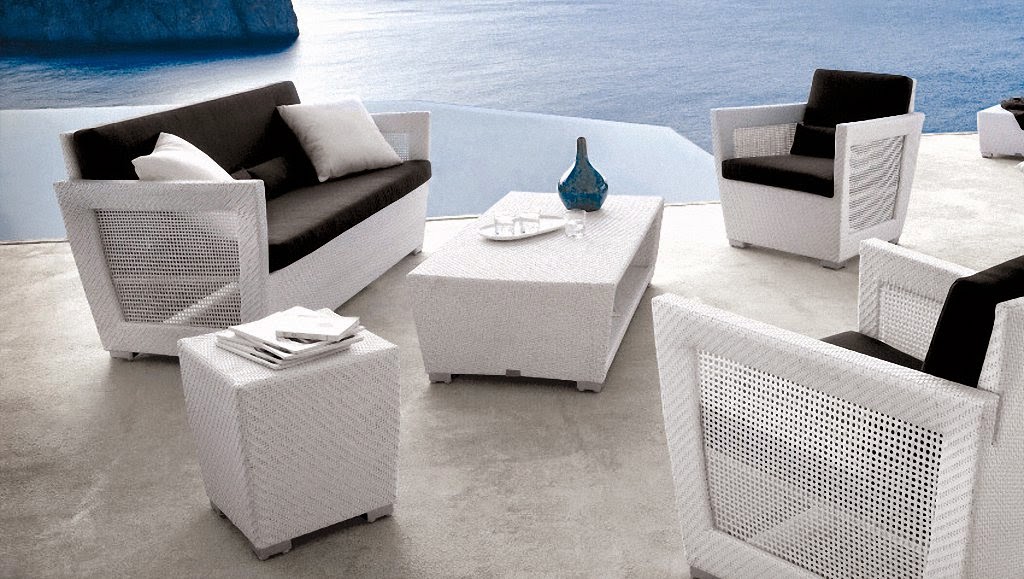 beach furniture for beautiful beaches and majestic and elegant