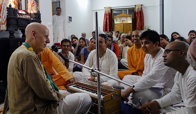 Sankarshan Das Teaching How to Raise a Devotee Family, Pune