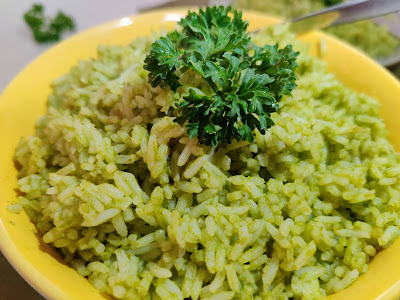 pesto rice with vegetable paprika sauce