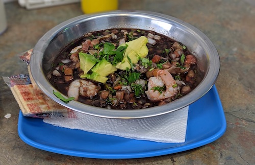 Ceviche de concha negra mixto