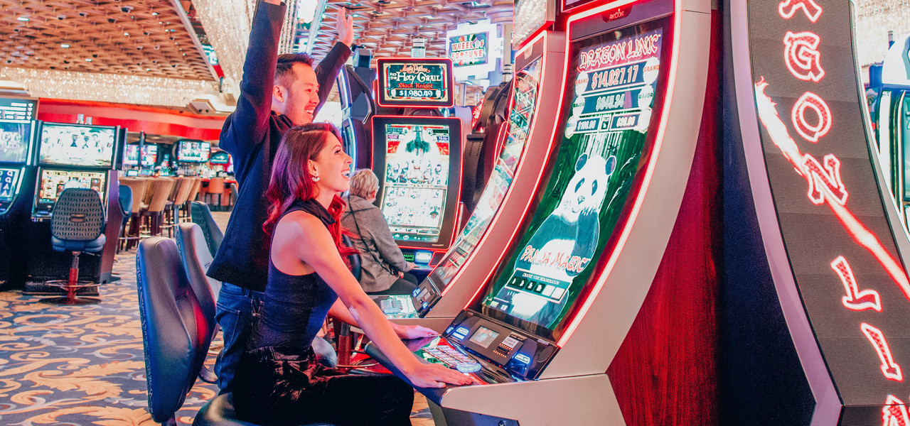 Progressive jackpots in slot machines offer the thrilling possibility of winning massive, life-changing prizes.