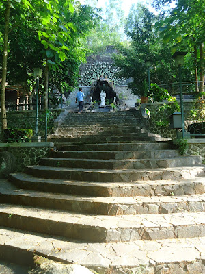 Gua Maria Giri wening