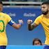 Gabigol posta vídeo dançando e Neymar brinca: 'dancinha fraca'