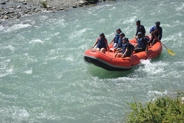 TD4-Ride-the-Rapid-in-Lidder-River