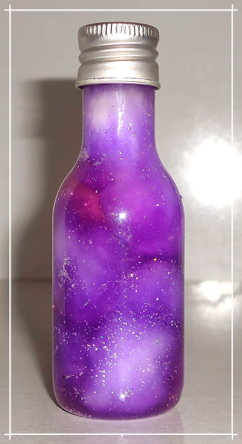 galaxia presa em pote para você decorar os ambientes da sua casa Bottle Nebula