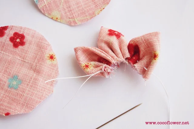 comment réaliser facilement des petites fleurs en tissu - DIY tuto - www.cocoflower.net