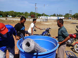  entrega-de-donativo-de-complementos-y-herramientas-para-agricultores-Alexander-Naser