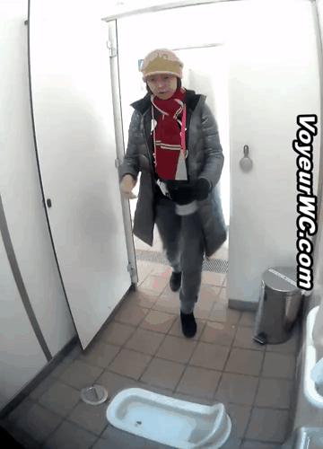 Hidden cam in the female toilet of a mall recording a lot of women pooping and pissing (Shopping mall Toilet Pooping 02)