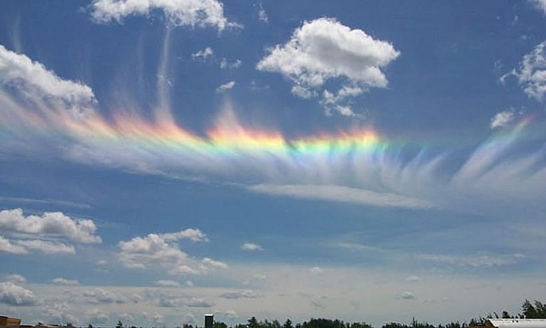 Download Fire Rainbows: A Rare Cloud Phenomenon | Amusing Planet