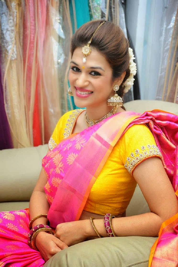 Shraddha Das HD Wallpapers Free Download