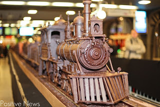 Positive News - Целый поезд бельгийского шоколада