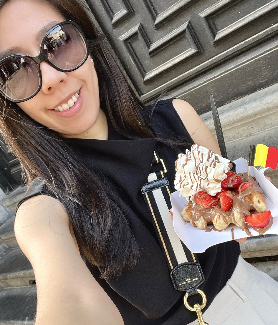 Adrienne Nguyen_Bruges Belgium_Belgian Waffle_Chez Albert_Chocolate Strawberry Belgian Waffle in Belgium