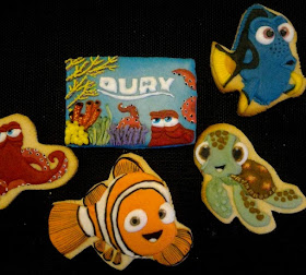  Finding Dory themed party cookies