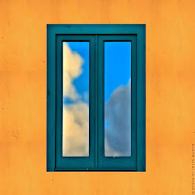 The sky in the window, sky, window, ischia, foto ischia, finestra, cielo riflesso, nuvole clouds,