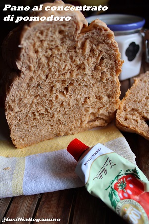 Pane colorato