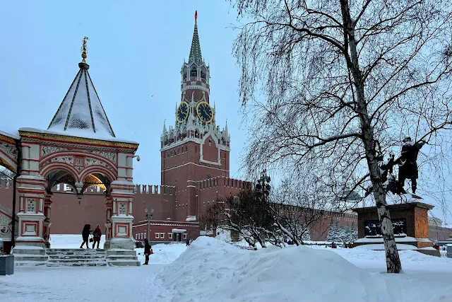 Красная площадь, Кремль, Спасская башня