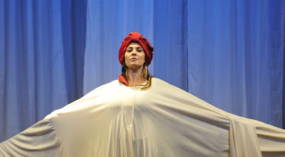 NATALIA COCIUFFO se pone en la piel de ISADORA DUNCAN en CANTO A ISADORA.
