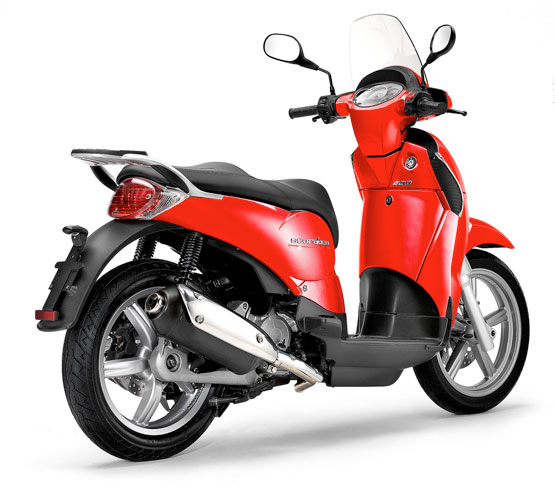 Aprilia Scarabeo 200_a.jpg