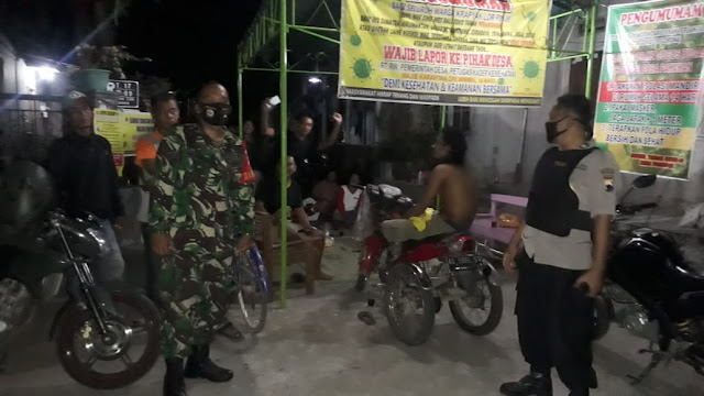 Sinergitas Babinsa Koramil Jogonalan Bersama Bhabinkamtibmas Dalam Patroli Bersama