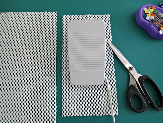 Sew a non-slip sewing machine foot pedal pad