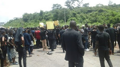 oou students protest death colleagues
