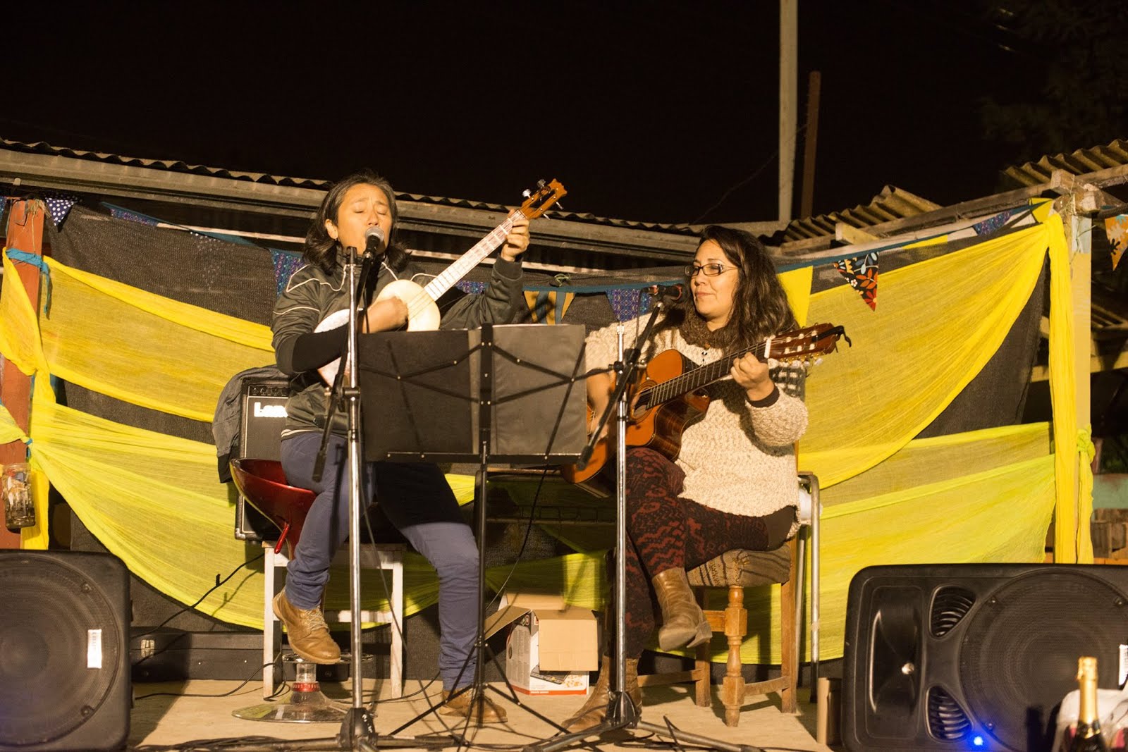 Con mi amiga cantora Carola Contreras