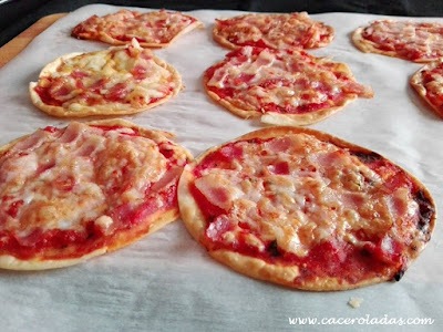 Mini pizzas rápidas con obleas de empanadillas