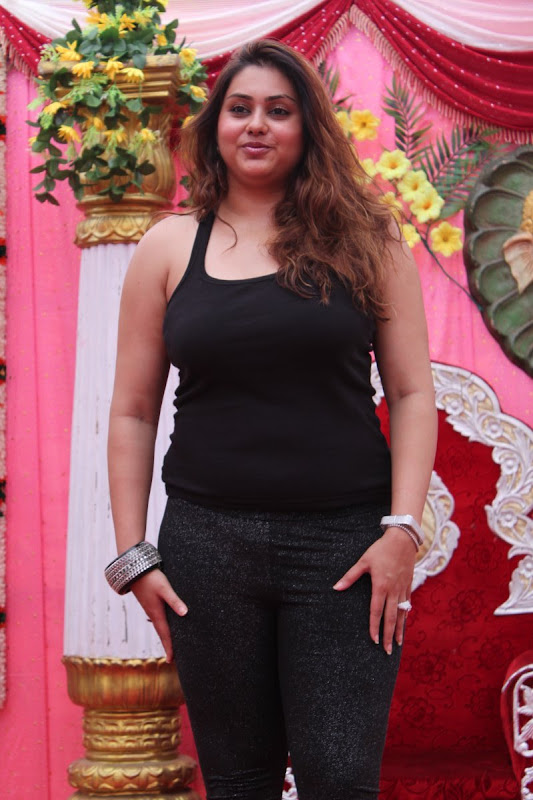 Namitha at JS Paradise Family Marriage Hall Launch Stills hot images