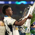 Vinícius Júnior sucede a Messi como o vencedor da Bola de Ouro