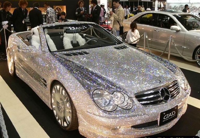 Cars made by gold, diamond and white gold