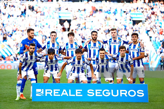 REAL SOCIEDAD DE FÚTBOL DE SAN SEBASTIÁN. Temporada 2022-23. Remiro, Jon Pacheco, Aritz Elustondo, Mikel Merino, Alexander Sorloth, Martín Zubimendi. Brais Méndez, Take Kubo, David Silva, Gorosabel y Ahien Muñoz. REAL SOCIEDAD DE FÚTBOL 2 R. C. D. ESPANYOL DE BARCELONA 1 Domingo 18/09/2022, 18:30 horas. Campeonato de Liga de 1ª División, jornada 6. San Sebastián, Guipúzcoa, Reale Arena: 31.511 espectadores. GOLES: 1-0: 17’, Alexander Sørloth. 1-1: 19’, Edu Expósito. 2-1: 29’, Brais Méndez.